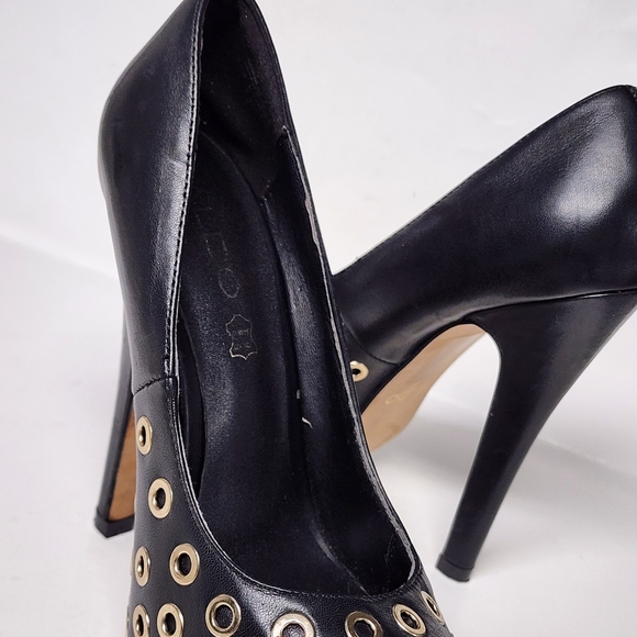 ALDO Womens shoes BLACK with GOLD RIVETING /STUDS 7 - Picture 3 of 12